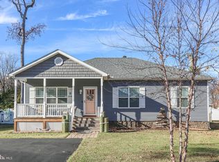 21 10th St, Colonial Beach, VA 22443