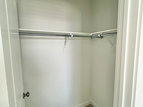 5th image of 3232 S Hollow Way W