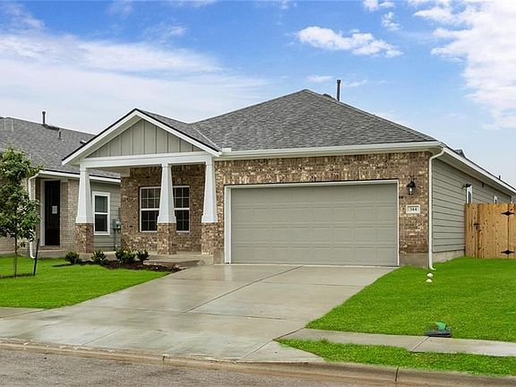 3rd image of 344 Lacey Oak Loop