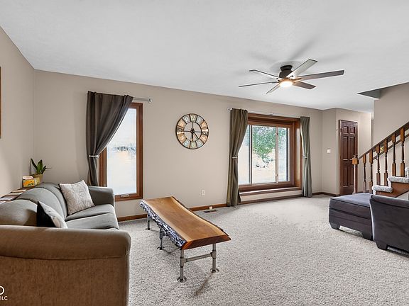 2nd image of 1103 Ridgeway Dr
