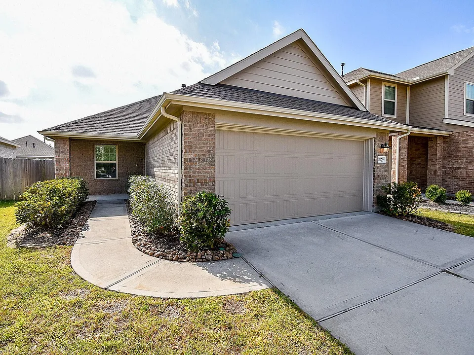 18979 Buckley Oak Dr