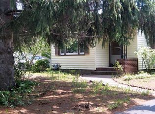 463 Long Acre Rd, Rochester, NY 14621