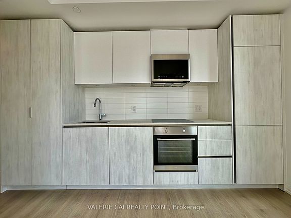 3rd image of 28 Widmer St #4829