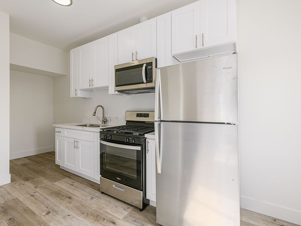 1st image of 1623 N Mariposa Ave APT 202