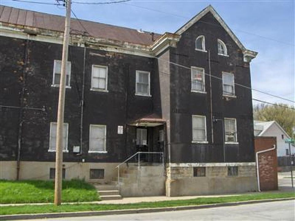 2nd image of 1339 California Ave