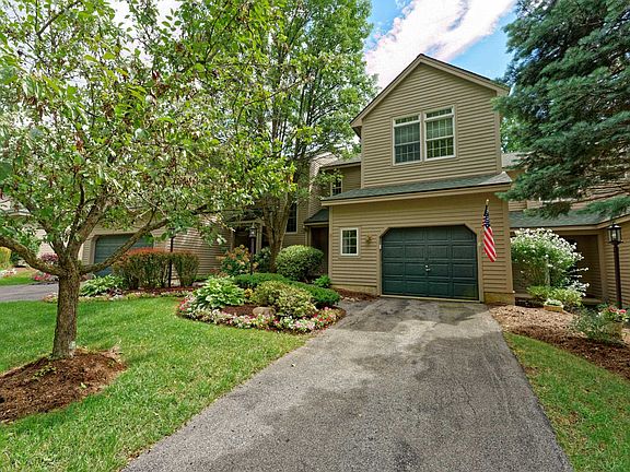 2nd image of 26 Lookout Mountain Dr