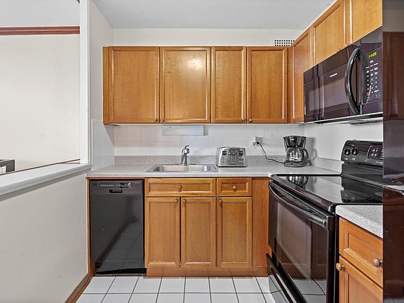 2nd image of 1255 N Sandburg Ter Unit 509