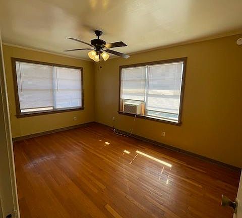 5th image of 214 Jewel St APT F
