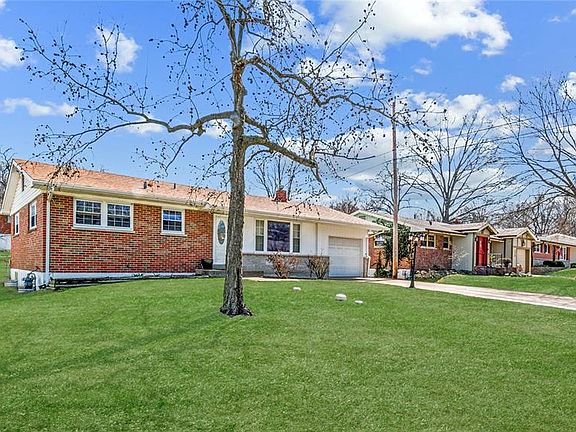 2nd image of 2326 Hennepin Dr