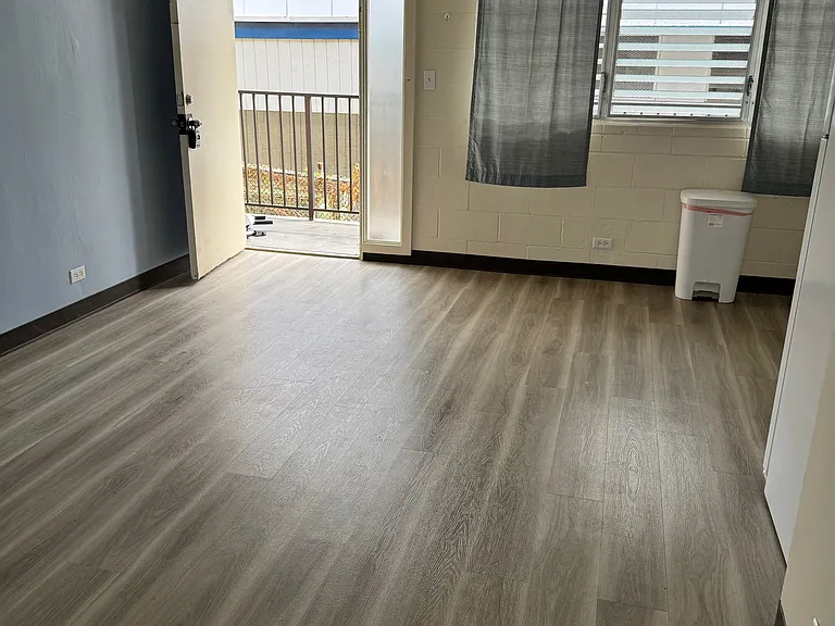 1099 Green St #203 — Photo 15