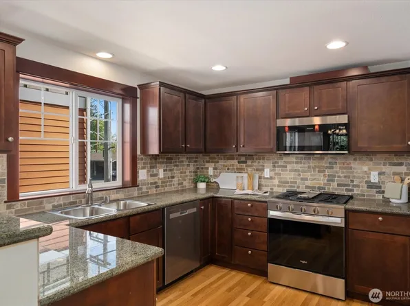 2205 NE 92nd Street, Seattle, WA 98115