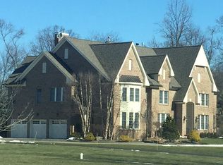 7 Legends Blvd, West Nyack, NY 10994