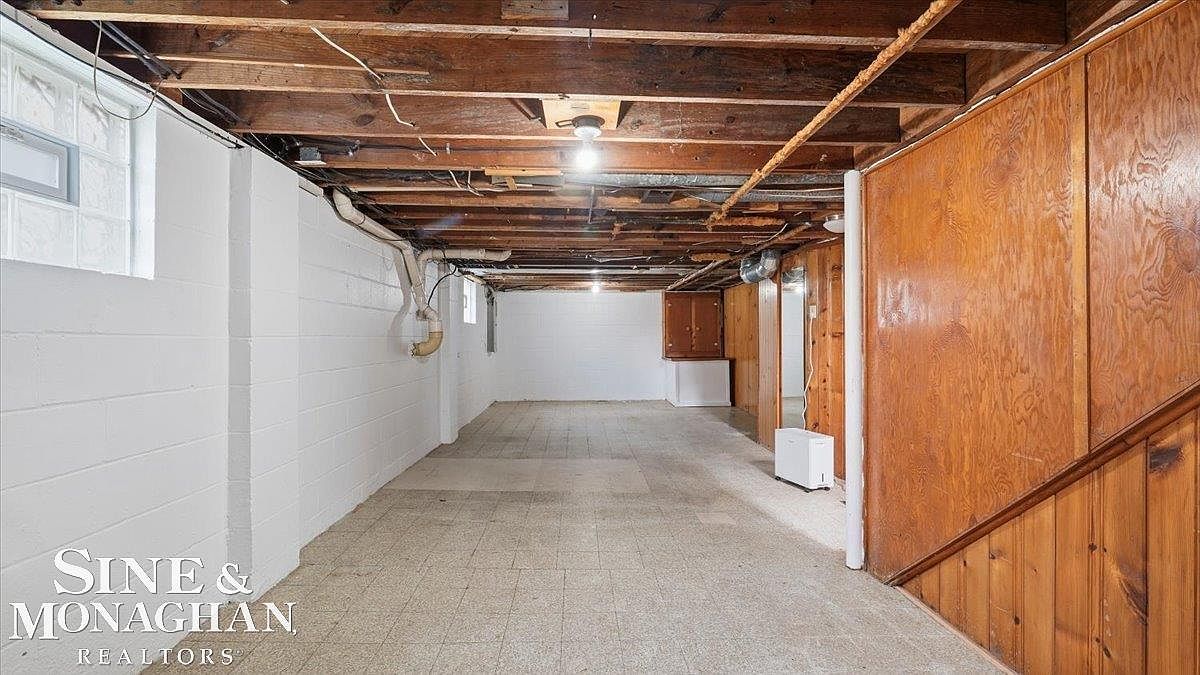 3909 Lapeer Rd, photo 21