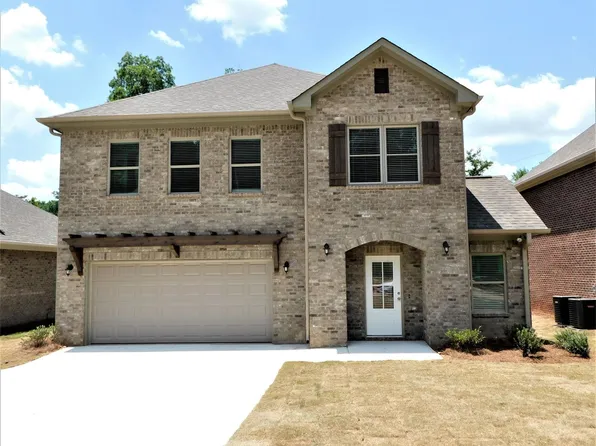 7970 Saint James Dr, Pinson, AL 35126