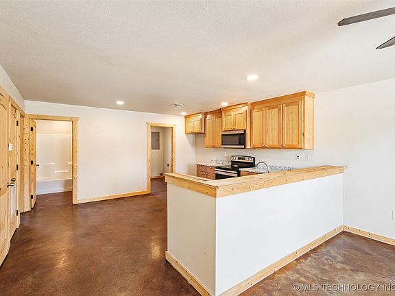 4th image of 13001 Owen Ln #13005