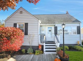 789 Keith Ln, West Islip, NY 11795