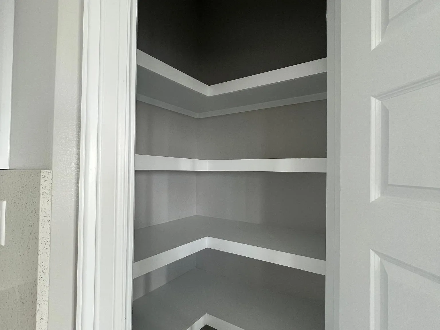 3 bed, 2.5 bath, 1723 sqft, $2,000 — Photo 4