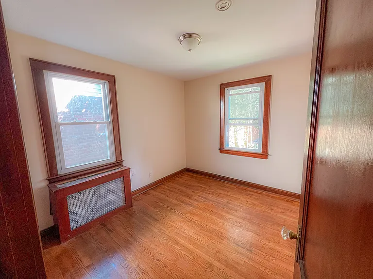 109 L St — Photo 7