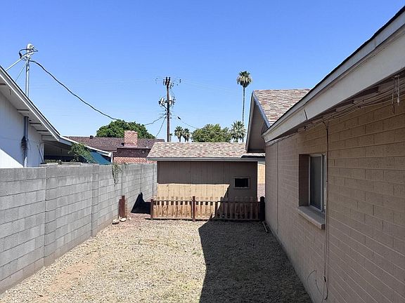 4th image of 3648 W BELMONT Avenue