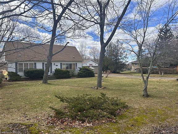 4th image of 1103 Golf Club Rd