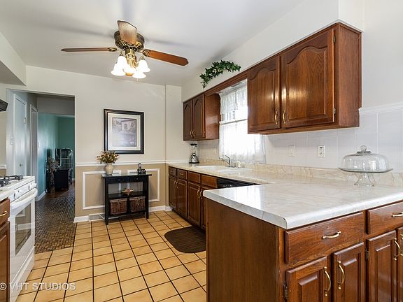 3rd image of 9008 S 55th Ct
