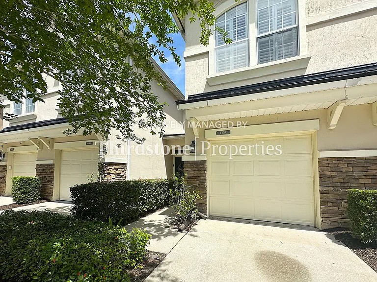 6131 Bartram Village Dr — Photo 2