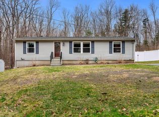 2 Wilkele Rd, Sandown, NH 03873