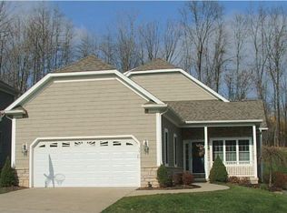 8055 Long Forest Dr, Brecksville, OH