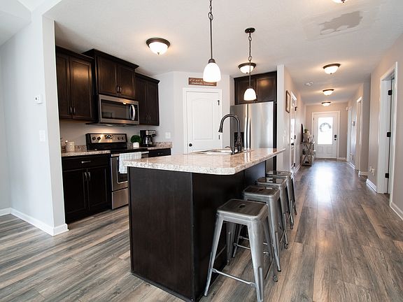 4th image of 504 Sourwood Dr