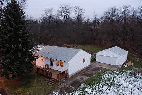 Nice wooded back yard at the end of a dead end street...