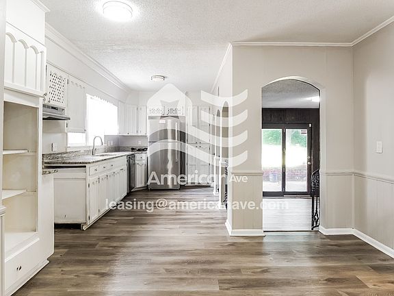 1495001_005_dining_room_13977664.jpg