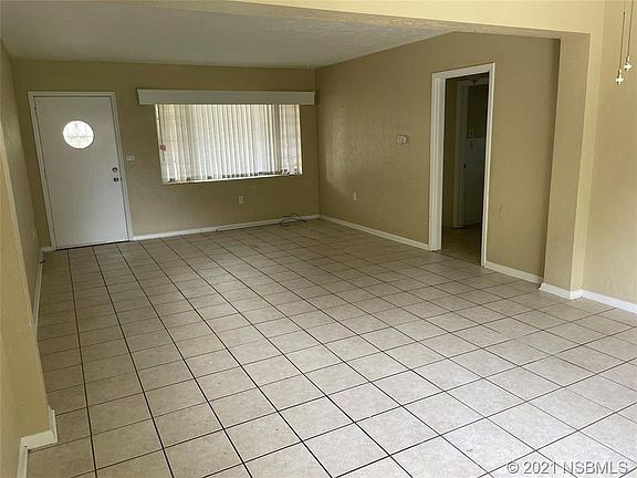 4th image of 815 Palmetto St