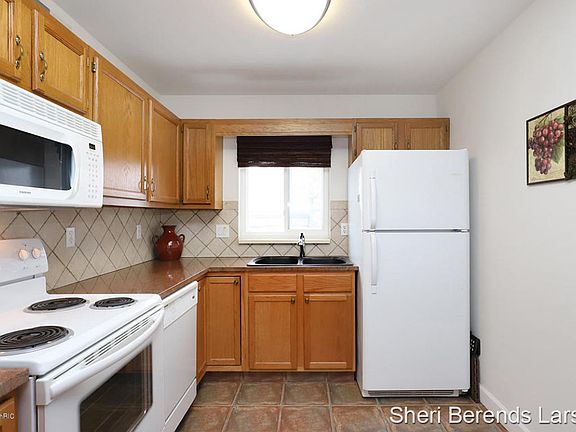 3rd image of 3288B Devonwood Hills Dr NE