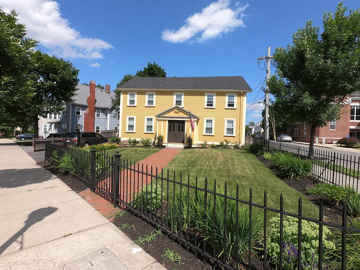 Alternate view from the front yard. - 65 Harnden St #2