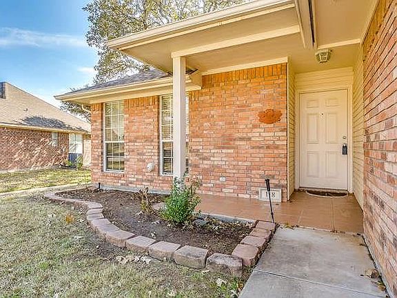 5th image of 118 Chimney Rock Dr