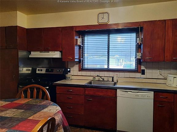 3rd image of 5211 Raven Dr