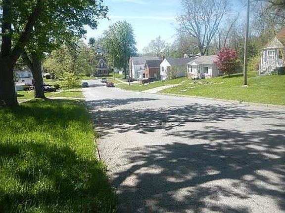 5th image of 605 S Wood St