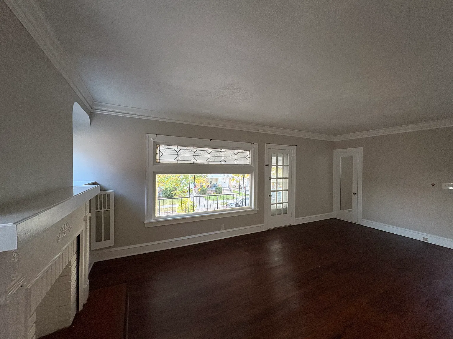2 bed, 1100 sqft, $1,300 — Photo 3