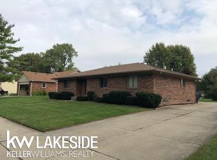 37260 Rosebush St, Sterling Heights, MI 48310
