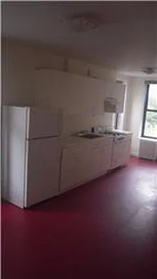 Rented by Anchor Associates | media 33