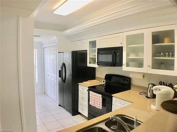 3rd image of 10261 Maddox Ln APT 512