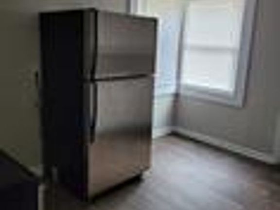 4th image of 334 S Bull St