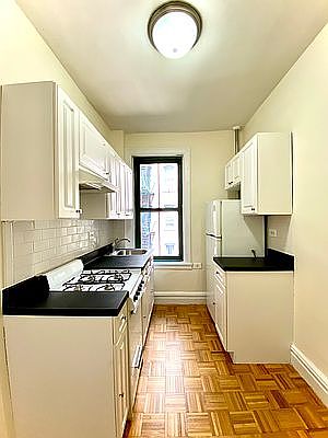 1st image of 520 E 79th St #3V