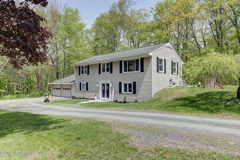 2nd image of 203 Dearstyne Road