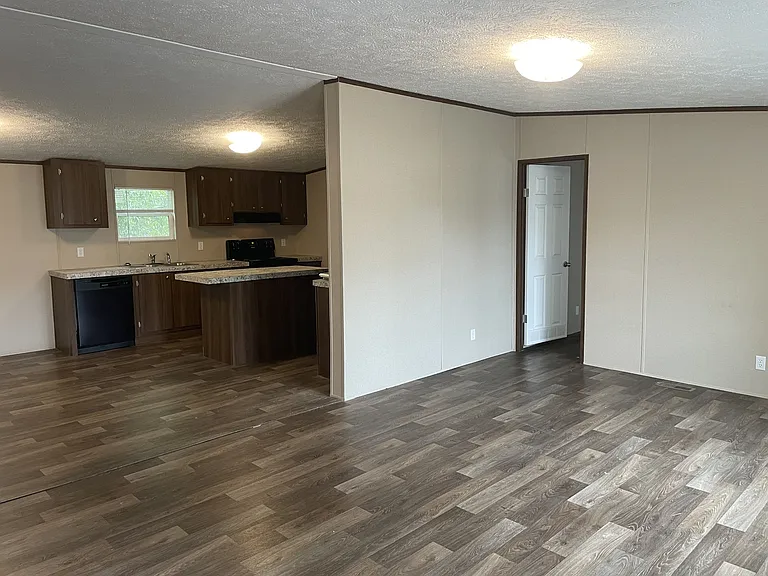 326 Oak Leaf Cir — Photo 13