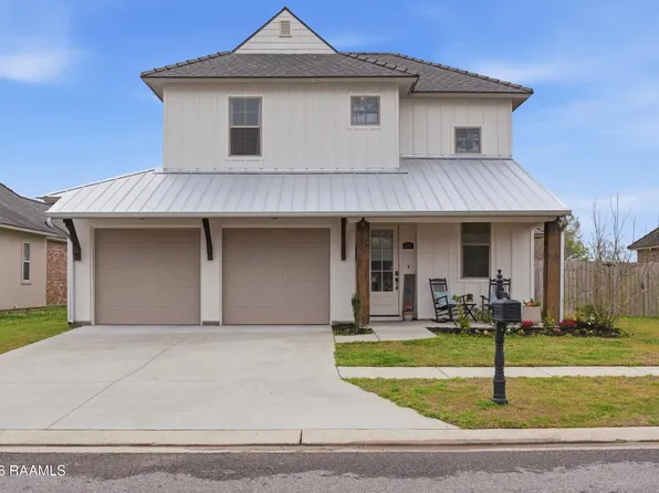 105 Ember Grove Xing, Lafayette, LA 70508