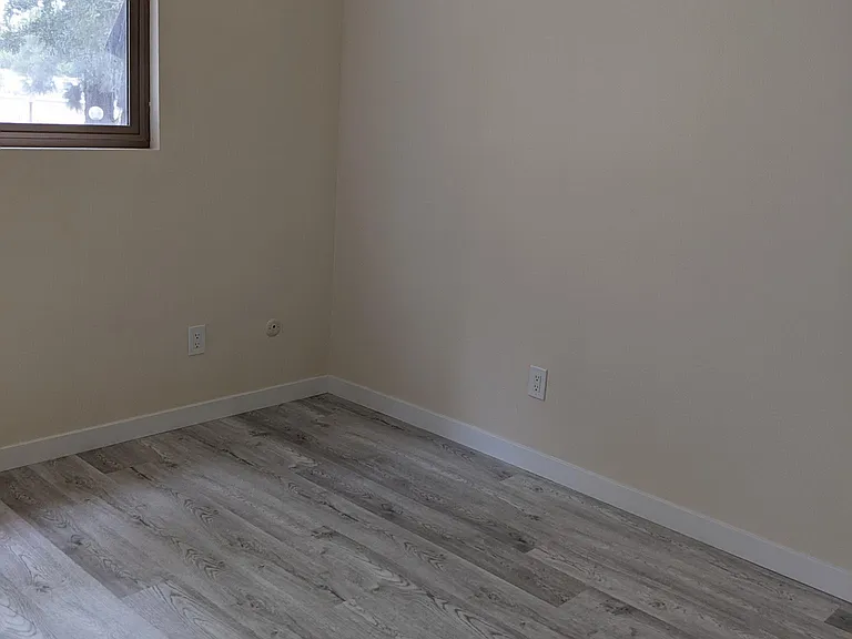 5637 Lake Park Way #6 — Photo 26