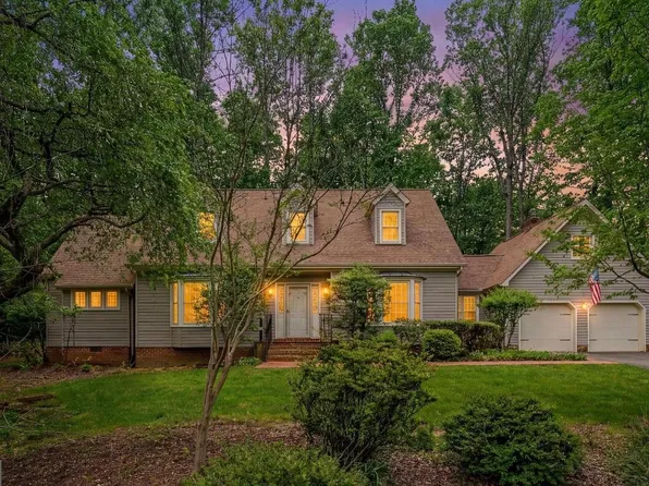 5835 Hunton Wood Dr, Broad Run, VA 20137