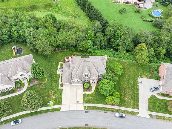 2nd image of 602 Adare Ct