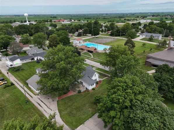 212 NE Elm St, Greenfield, IA 50849